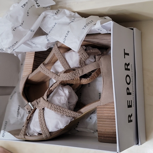 EUC Report Paula Women's Sandals Block Heel Taupe Size 8 - Picture 8 of 13